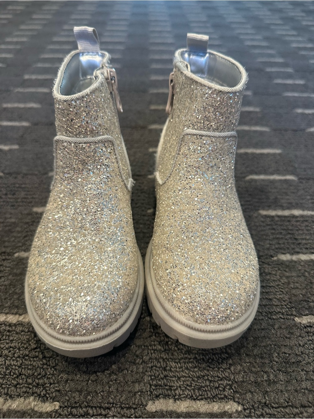 Cat & Jack Girls' Glitter Ankle Boots - Silver